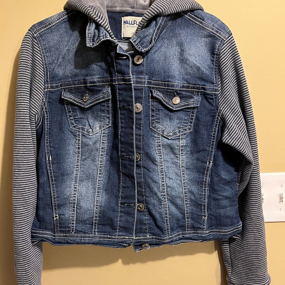 Wallflower Jean Jacket with Striped Sleeves Girls size -XL